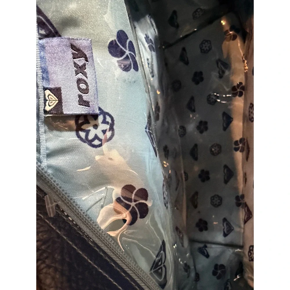 Roxy carry your
